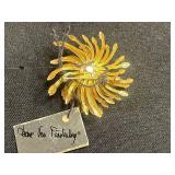 VTG Floral Brooches Costume Jewelry (Lot of 4) - one D. vonFurstenburg