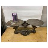 Antique Cast Iron Balance Scale Double Pan 16 oz Countertop