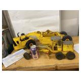 Lot Including Tonka Scraper & Motor Grader Pressed Steel Toys