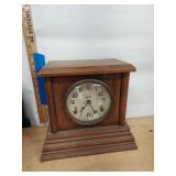 Ingraham Wooden Mantel Shelf Clock Key Wind Mechanical approx 10in