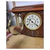 Seth Thomas Mantel Clock With Bezel