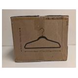 CWC NONSLIP HANGERS BLACK 100CT