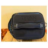 TITAN BY ARCTIC ZONE EXPANDABLE LUNCH COOLER NAVY BLUE