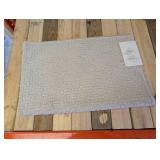 THRESHOLD WASHABLE ACCENT RUG CREAM
