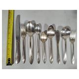 Oneida Community Tudor Plated Flatware (91pc Set)