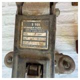 Car jack and stands