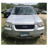 2005 Ford Escape LTD