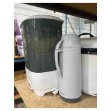 Large Lot of Kitchen Items - and  More  - Hamilton Beach