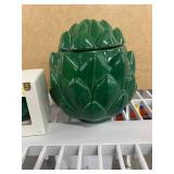 2 Household Decorative Items - Decorations