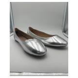 Brand New - Journee silver closed-toed shoes womens size 7