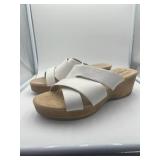 Brand New - Women’s tan sandals with white straps Size 11