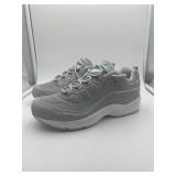 Brand New - Women’s easy spirit, shoes, size 6