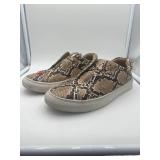 Womens snakeskin shoe size 8 - Used good condition