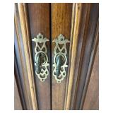LR - Vintage Thomasville Georgian Style Server/Cabinet