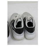Nike 909250-001 & 909250-015 Sneakers (2 Pairs)