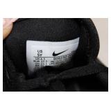 Nike 909250-001 & 909250-015 Sneakers (2 Pairs)