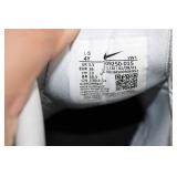 Nike 909250-001 & 909250-015 Sneakers (2 Pairs)