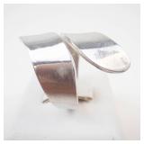 TC-2BB Sleek Sterling Silver Open Shank Ring. Size 7