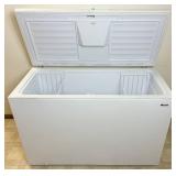 Wood's Chest Freezer Model C12NAA 12.2-cubic-foot