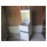 (UD2) Display Cabinet of Some Sort ...