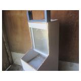 (UD2) Display Cabinet of Some Sort ...