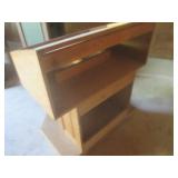 (UD2) Vintage Wood Information Stan...