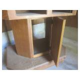 (UD2) Vintage Wood Information Stan...