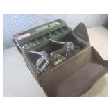 (EW3) Vintage Metal 17" Tool Box wi...