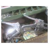 (EW3) Vintage Metal 17" Tool Box wi...