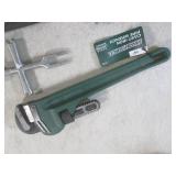 (CS) New 14" Cast Iron Pipe Wrench ...