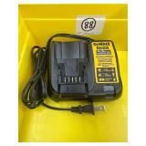 DEWALT CHARGER 12V / 20V MAX DCB107