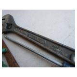 Tools: Snips, Wrench, Level