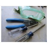 Cable Cutter, 220V Cord End, Screwdriver