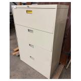 File Cabinet - 4 Drawer Lateral 52 X 36 X 18 in - no key