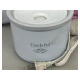 Slow Cooker & Towels - Crock-Pot Little Dipper Mixed Lot