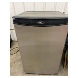 Mini Refrigerator - Danby DAR482BLS Black