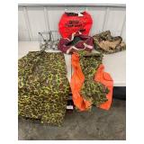 Hunting Seat Covers & Clothes Mixed Lot - Hot Seat, Camouflage Rain Suite, Traps
