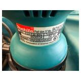 Random Orbit Sander - Makita BO5010KX 5in 15 Disc Kit