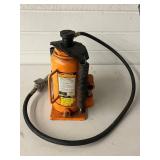 Air Over Hydraulic Jack - Central Hydraulics 20 Ton Item 95553