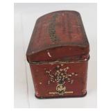 Mixed Lot Antique Miniatures, Driftwood & Vintage Tin