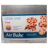 Kitchen & Baking Bundle – New in Box Mixers & AirBake Cookie Sheets