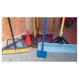 Yard & Garage Tool Lot