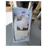 Rowan Lane Queen 4pc White Comforter Set w Shams Pillow New