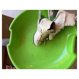 White Figure Ice Skates Lace Up Ankle Support Pair Size 7 See Photos