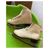 White Figure Ice Skates Lace Up Ankle Support Pair Size 7 See Photos