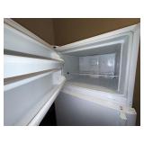 Electrolux Top-Freezer Refrigerator White Approx. 64x30 in Good Condition