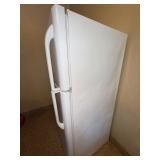 Electrolux Top-Freezer Refrigerator White Approx. 64x30 in Good Condition