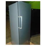 Hisense HFU101N1AVE 10.2 Cu Ft Convertible Upright Freezer Refrigerator