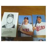 Assorted baseball fan cards...