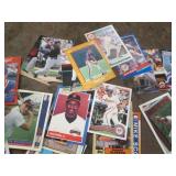 Assortment of star baseball cards...